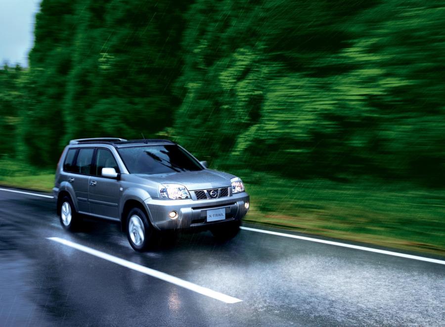  Nissan X-Trail 2004 года  (фото 8 из 8)